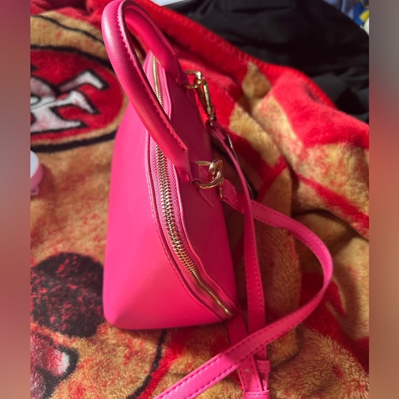 Small Fushia pink Crossbody purse INC brand NWT - Picture 16 of 16